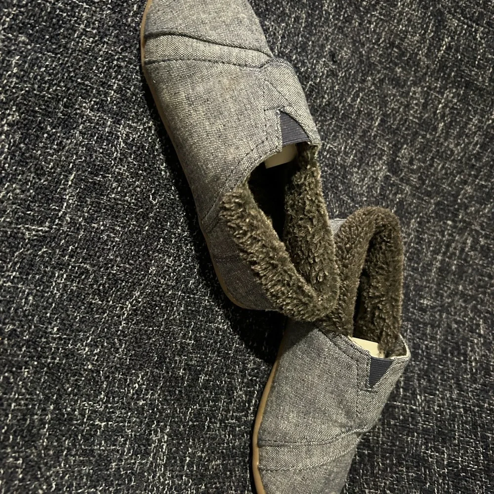 Children/Toddler Tom’s House Slippers/shoes Size 11